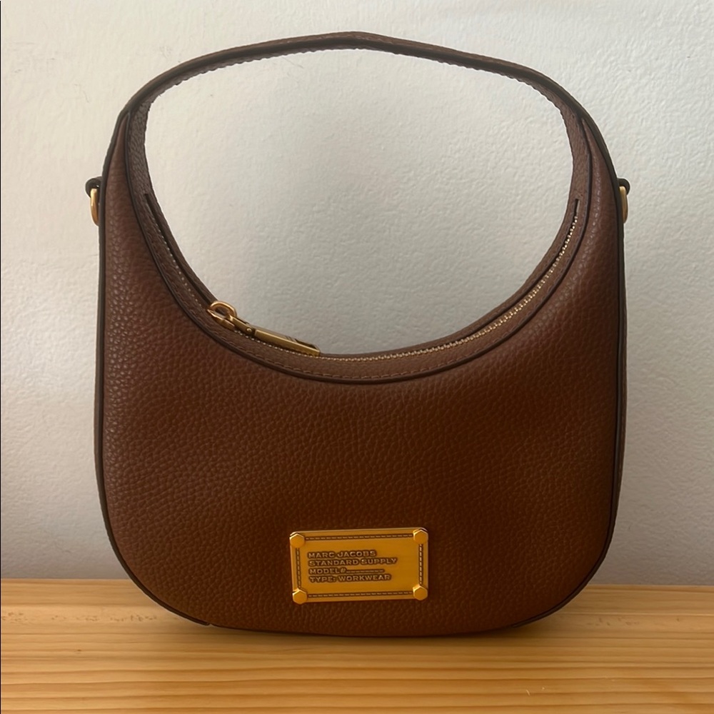 Marc Jacobs Classic Hobo with Gold Hardware in light brown with gold chain strap